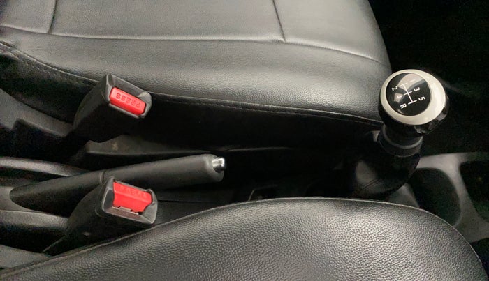 2016 Maruti Wagon R 1.0 VXI, Petrol, Manual, 55,768 km, Gear Lever