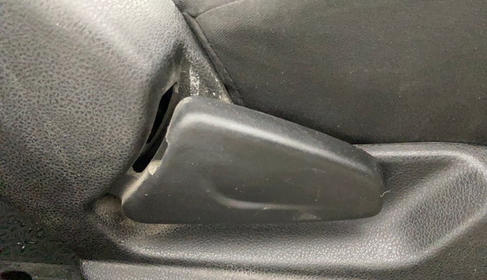 2017 Renault Kwid RXL 1.0, Petrol, Manual, 17,805 km, Driver Side Adjustment Panel