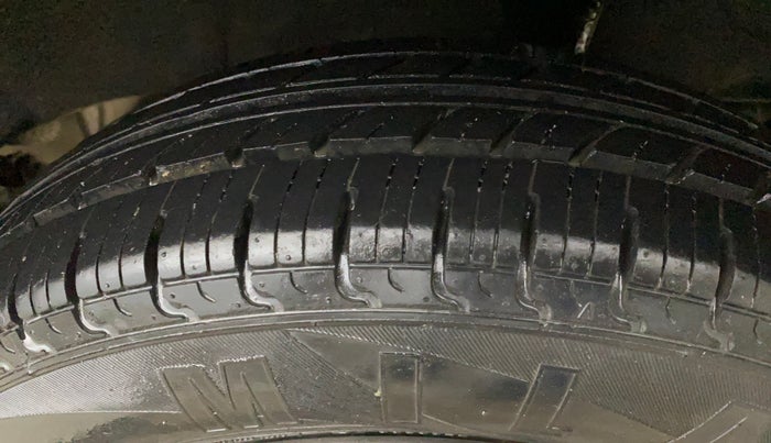 2017 Renault Kwid RXL 1.0, Petrol, Manual, 17,805 km, Left Rear Tyre Tread