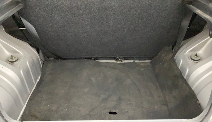 2017 Renault Kwid RXL 1.0, Petrol, Manual, 17,805 km, Boot Inside