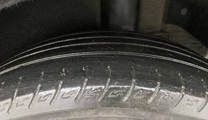 2022 KIA CARENS LUXURY PLUS 1.5 DIESEL AT 6 STR, Diesel, Automatic, 67,656 km, Left Rear Tyre Tread