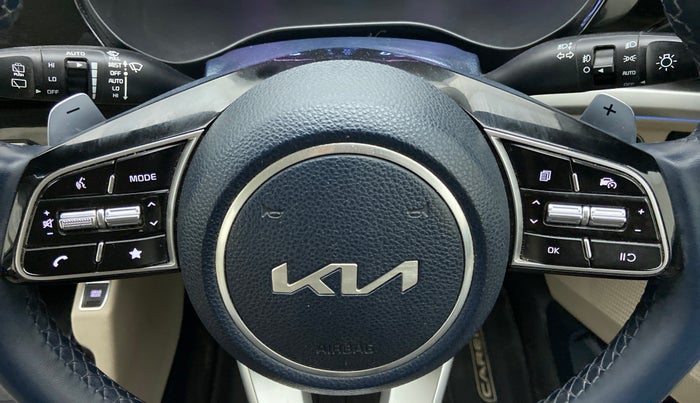 2022 KIA CARENS LUXURY PLUS 1.5 DIESEL AT 6 STR, Diesel, Automatic, 67,656 km, Paddle Shifters