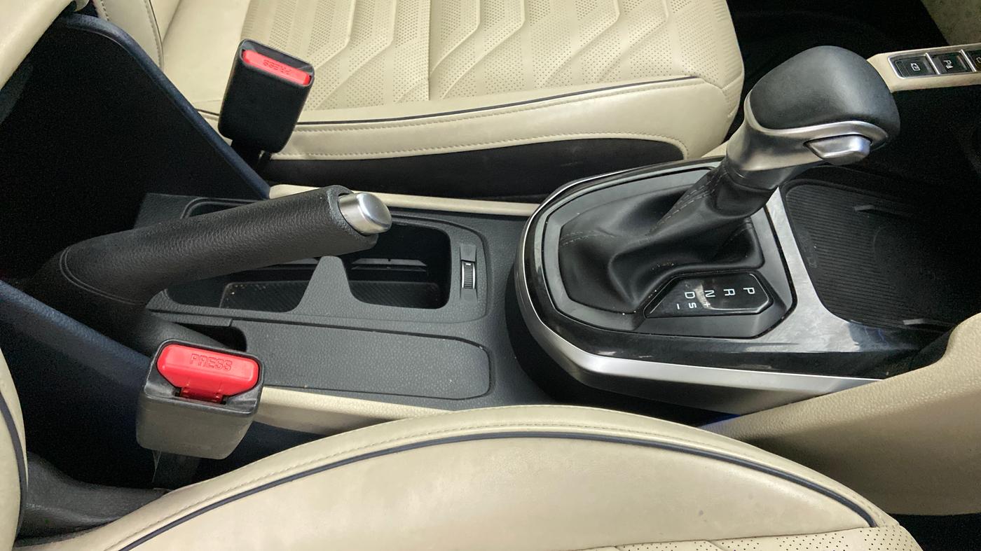 2022 KIA CARENS LUXURY PLUS 1.5 DIESEL AT 6 STR, Diesel, Automatic, 67,656 km, Gear Lever