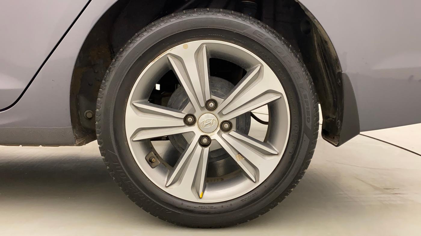 2018 Hyundai Verna 1.6 VTVT SX (O) AT, Petrol, Automatic, 30,613 km, Left Rear Wheel