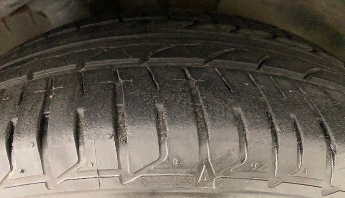 2018 Hyundai Verna 1.6 VTVT SX (O) AT, Petrol, Automatic, 30,613 km, Right Front Tyre Tread