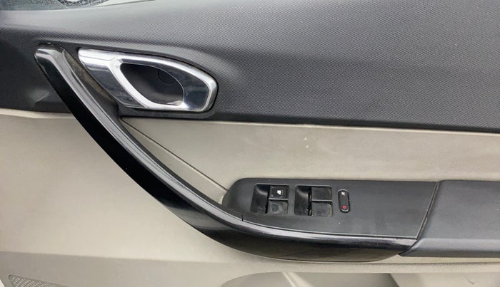 2018 Tata Tiago XZA PETROL, Petrol, Automatic, 33,042 km, Driver Side Door Panels Control