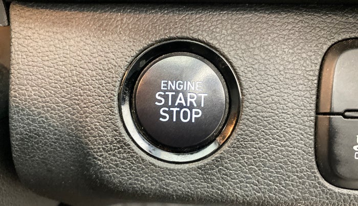 2019 Hyundai VENUE SX(O) 1.4 CRDI, Diesel, Manual, 67,145 km, Keyless Start/ Stop Button