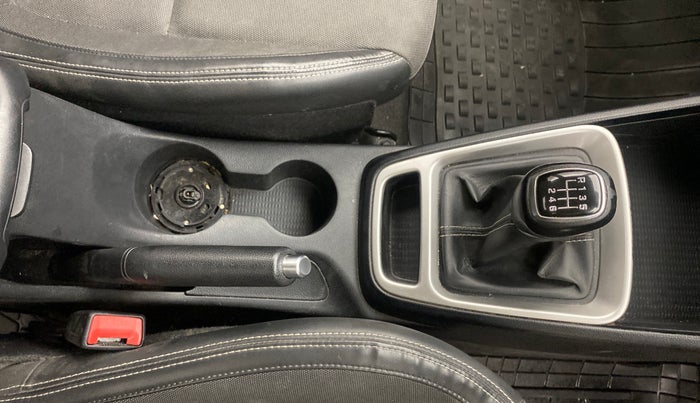 2019 Hyundai VENUE SX(O) 1.4 CRDI, Diesel, Manual, 67,145 km, Gear Lever