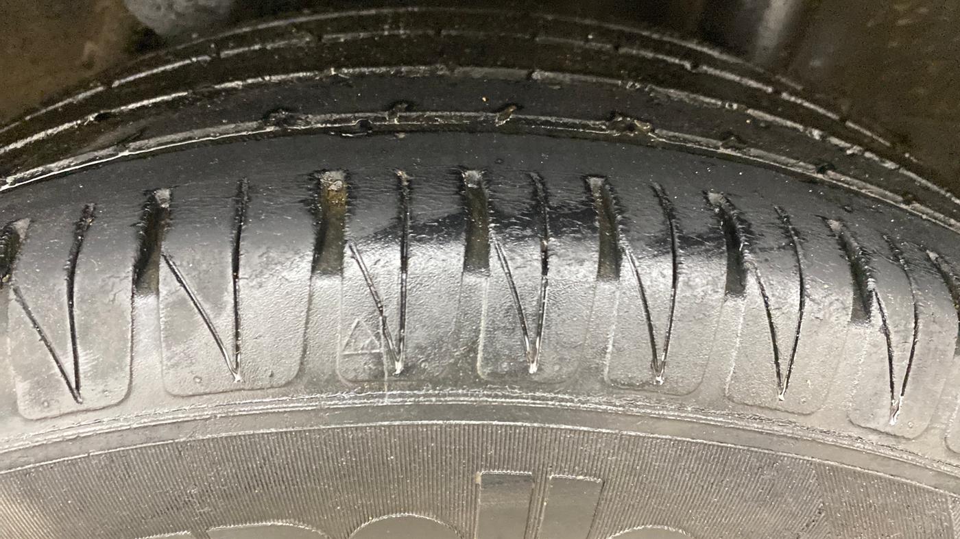 2019 Hyundai VENUE SX(O) 1.4 CRDI, Diesel, Manual, 67,145 km, Left Rear Tyre Tread