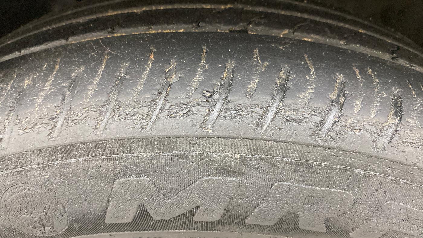 2019 Hyundai VENUE SX(O) 1.4 CRDI, Diesel, Manual, 67,145 km, Left Front Tyre Tread