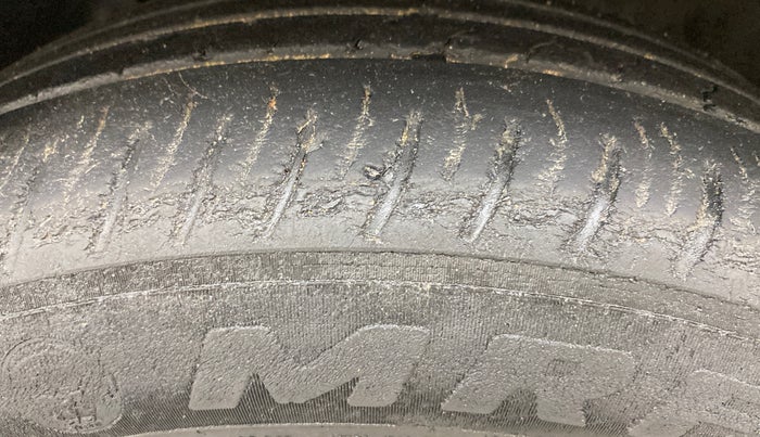 2019 Hyundai VENUE SX(O) 1.4 CRDI, Diesel, Manual, 67,145 km, Left Front Tyre Tread