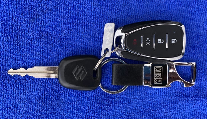 2021 Maruti Alto LXI CNG, CNG, Manual, 67,892 km, Key Close Up