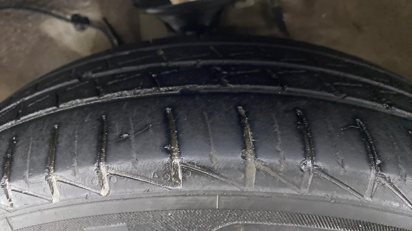 2021 Maruti Alto LXI CNG, CNG, Manual, 67,892 km, Left Front Tyre Tread