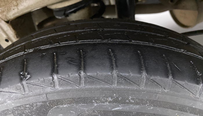 2021 Maruti Alto LXI CNG, CNG, Manual, 67,892 km, Right Rear Tyre Tread