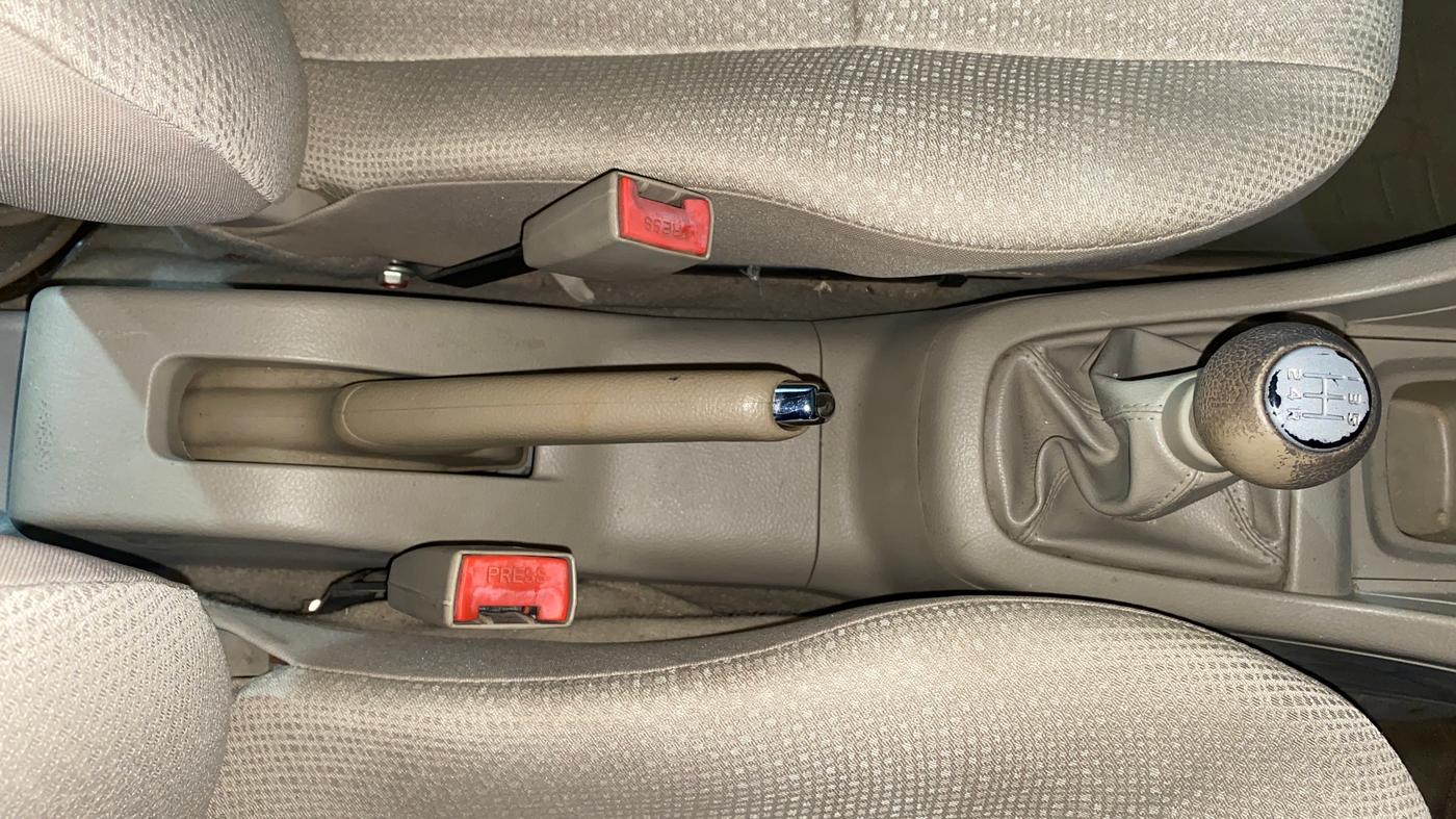 2013 Maruti Swift Dzire ZXI, Petrol, Manual, 31,433 km, Gear Lever