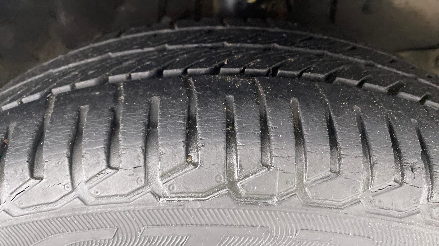 2012 Honda City V MT PETROL, Petrol, Manual, Right Front Tyre Tread