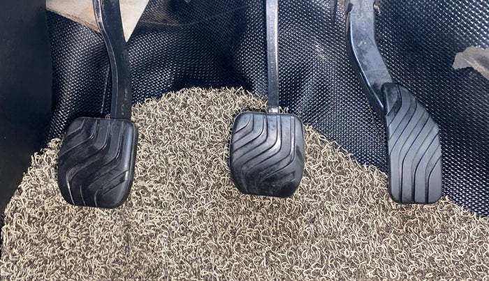 2019 Renault TRIBER RXZ, Petrol, Manual, 59,053 km, Pedals