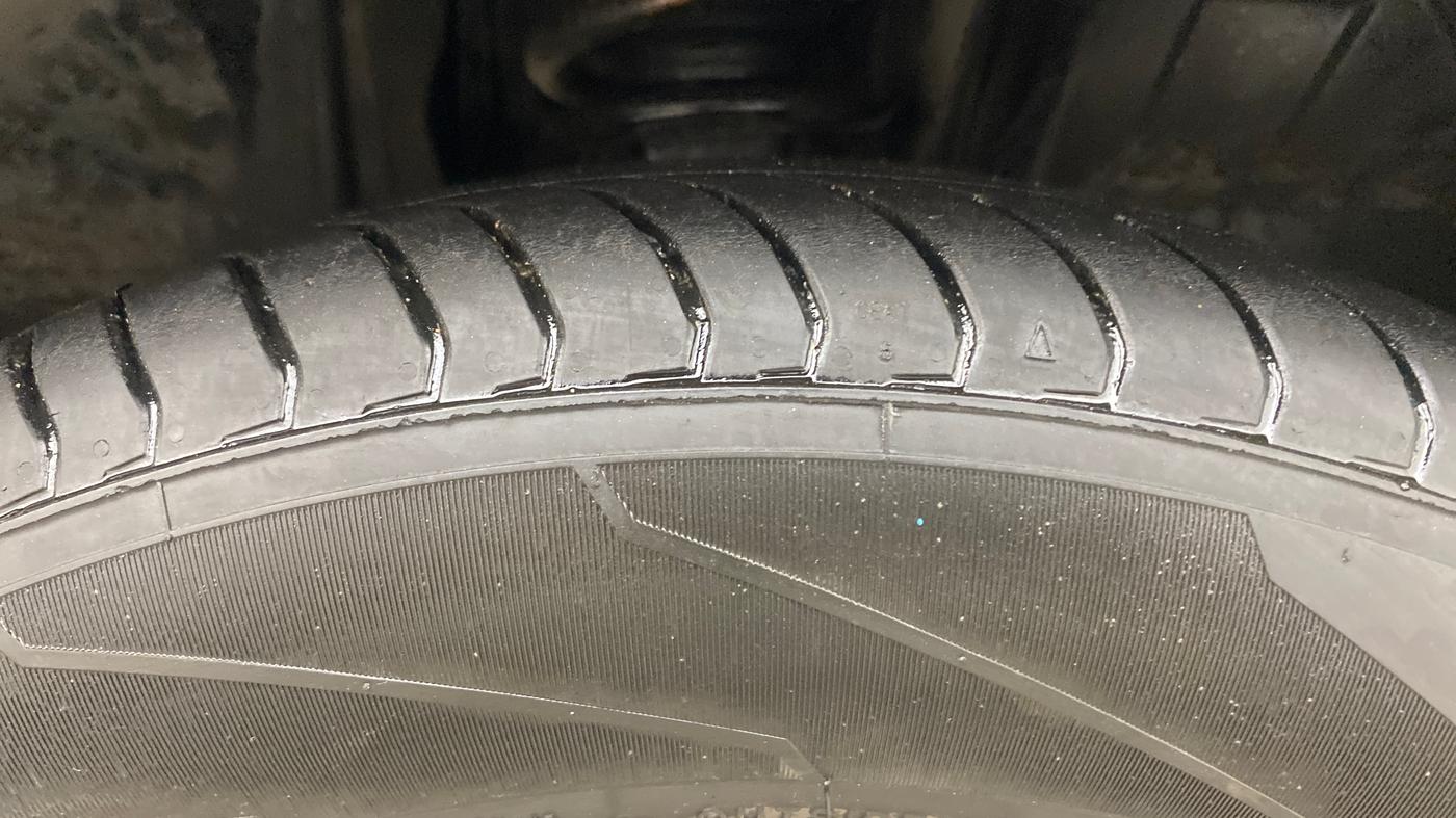 2019 Renault TRIBER RXZ, Petrol, Manual, 59,228 km, Right Front Tyre Tread