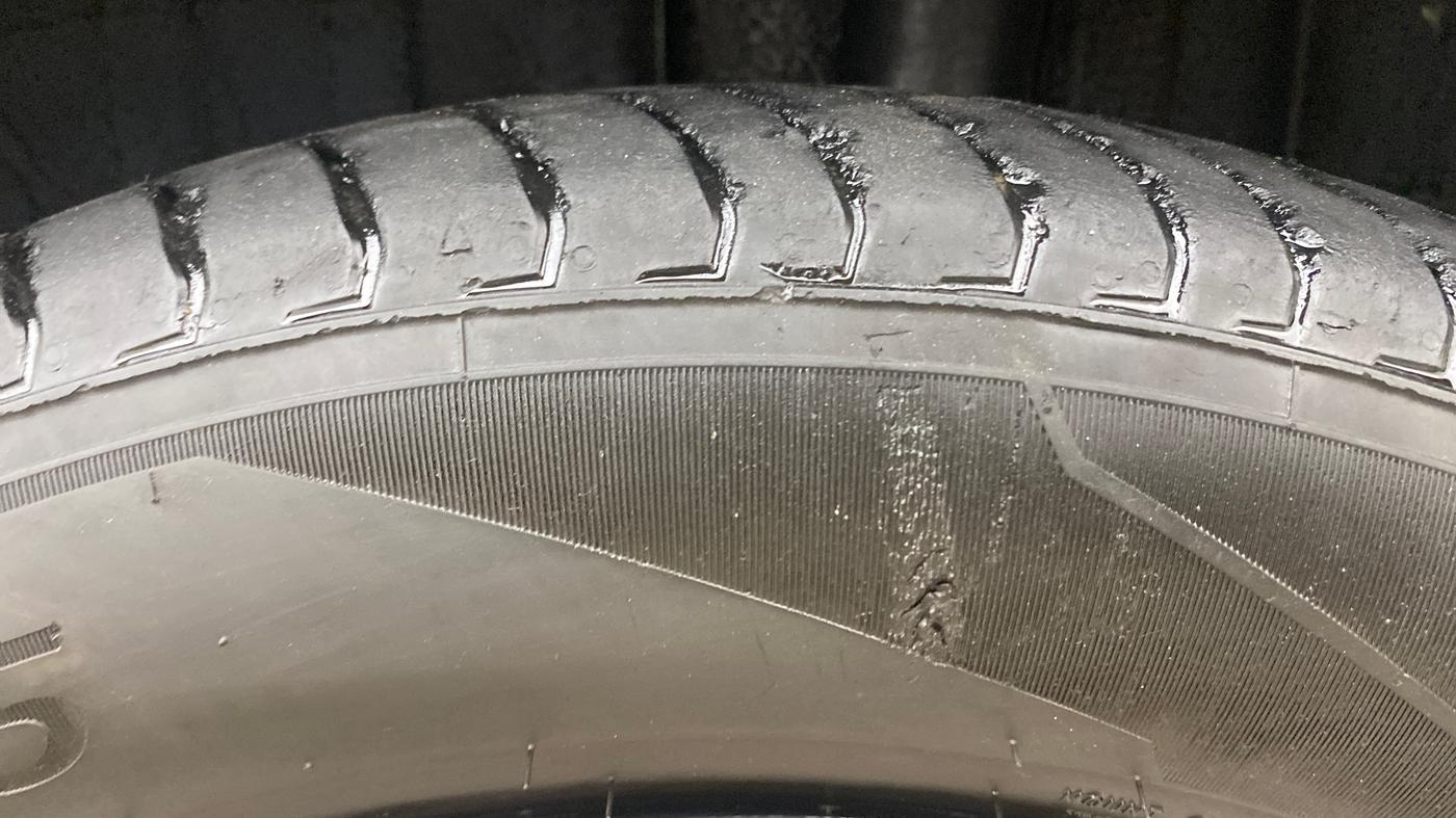 2019 Renault TRIBER RXZ, Petrol, Manual, 59,228 km, Left Rear Tyre Tread