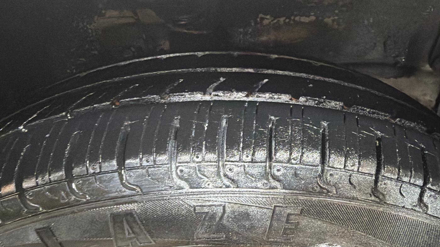 2015 Maruti Wagon R 1.0 LXI, Petrol, Manual, 60,363 km, Right Front Tyre Tread