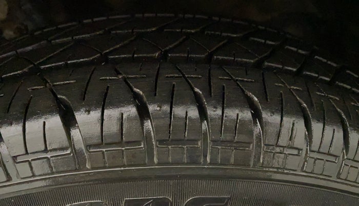 2015 Maruti Swift Dzire VXI AT, Petrol, Automatic, 66,734 km, Left Front Tyre Tread