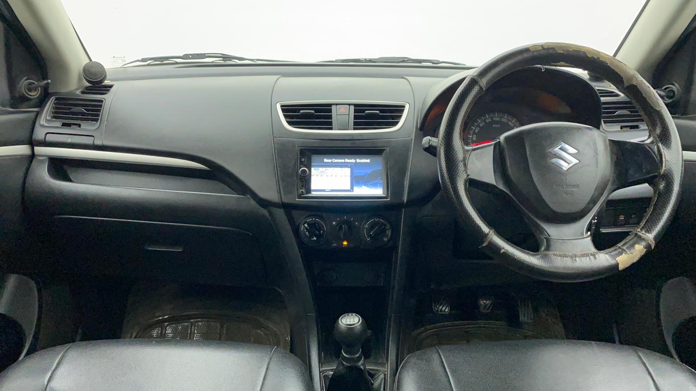 2017 Maruti Swift LXI (O), Petrol, Manual, 94,750 km, Dashboard