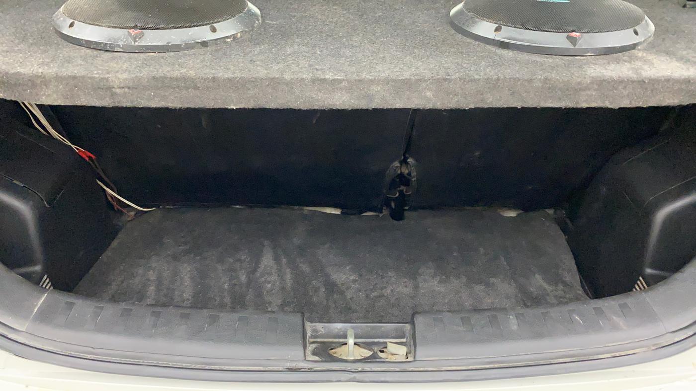 2017 Maruti Swift LXI (O), Petrol, Manual, 94,750 km, Boot Inside