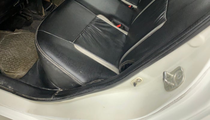 2017 Maruti Swift LXI (O), Petrol, Manual, 94,750 km, Rear left door - Beading has minor damage