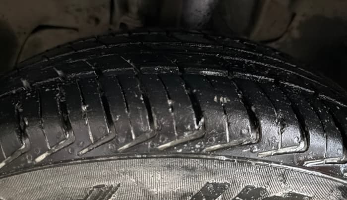 2018 Tata Tiago XE PETROL, Petrol, Manual, 23,112 km, Left Front Tyre Tread