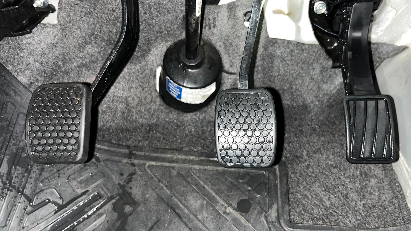 2025 Maruti Eeco 5 STR AC CNG, CNG, Manual, 25,759 km, Pedals