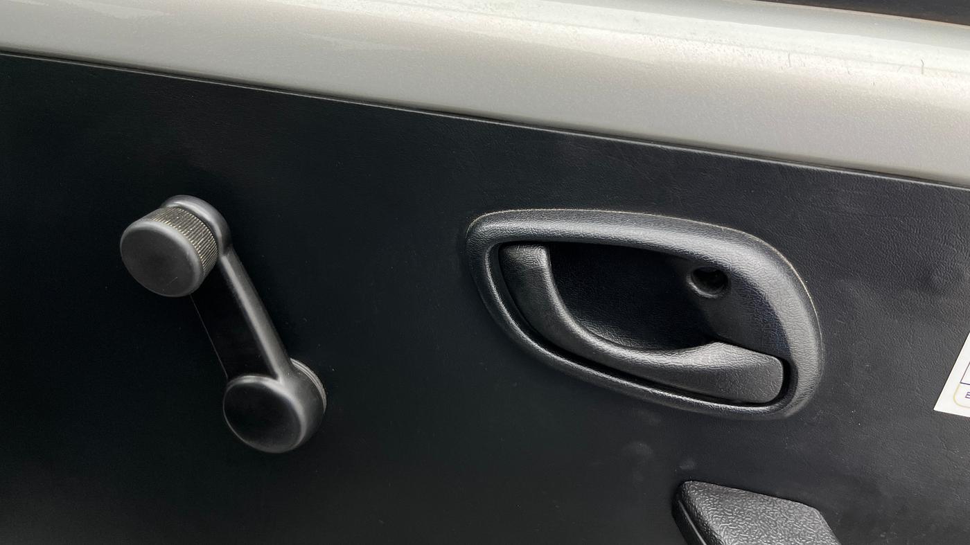 2025 Maruti Eeco 5 STR AC CNG, CNG, Manual, 25,759 km, Driver Side Door Panels Control