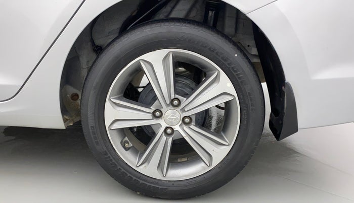2017 Hyundai Verna 1.6 SX (O) CRDI MT, Diesel, Manual, 1,11,288 km, Left Rear Wheel