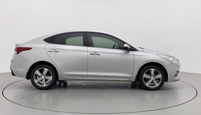 2017 Hyundai Verna 1.6 SX (O) CRDI MT, Diesel, Manual, 1,11,288 km, Right Side View