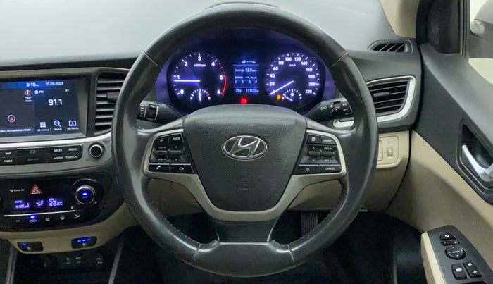 2017 Hyundai Verna 1.6 SX (O) CRDI MT, Diesel, Manual, 1,11,288 km, Steering Wheel Close Up