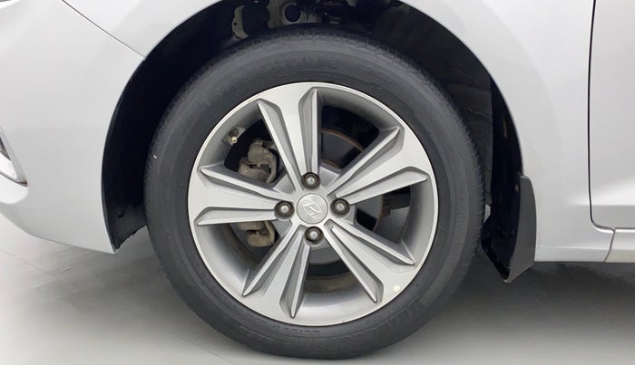 2017 Hyundai Verna 1.6 SX (O) CRDI MT, Diesel, Manual, 1,11,288 km, Left Front Wheel