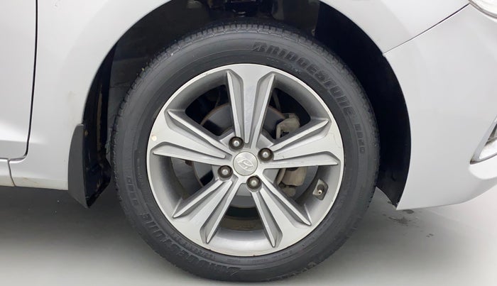 2017 Hyundai Verna 1.6 SX (O) CRDI MT, Diesel, Manual, 1,11,288 km, Right Front Wheel