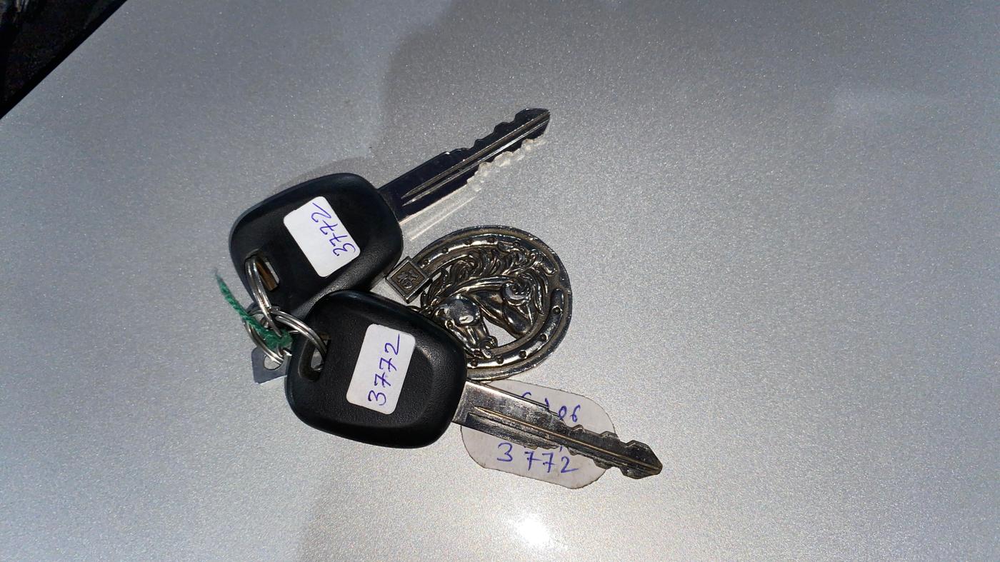 2023 Maruti Alto K10 LXI, Petrol, Manual, 17,729 km, Key Close Up