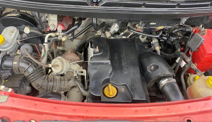 2016 Mahindra TUV300 T6 PLUS, Diesel, Manual, 67,182 km, Engine View