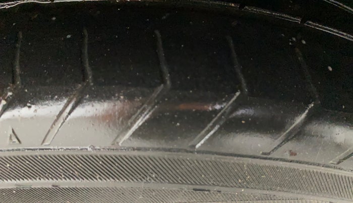 2019 Tata Tiago XZ PLUS PETROL, Petrol, Manual, 65,810 km, Right Front Tyre Tread