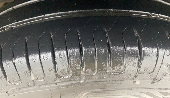 2019 Renault Kwid RXT 0.8 (O), Petrol, Manual, 53,682 km, Left Rear Tyre Tread