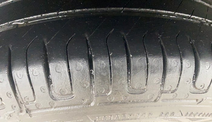 2019 Renault Kwid RXT 0.8 (O), Petrol, Manual, 53,682 km, Right Rear Tyre Tread