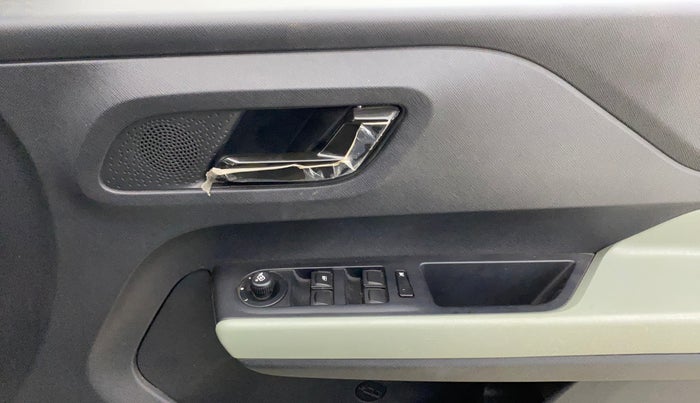 2023 Tata PUNCH ADVENTURE MT, Petrol, Manual, 18,545 km, Driver Side Door Panels Control