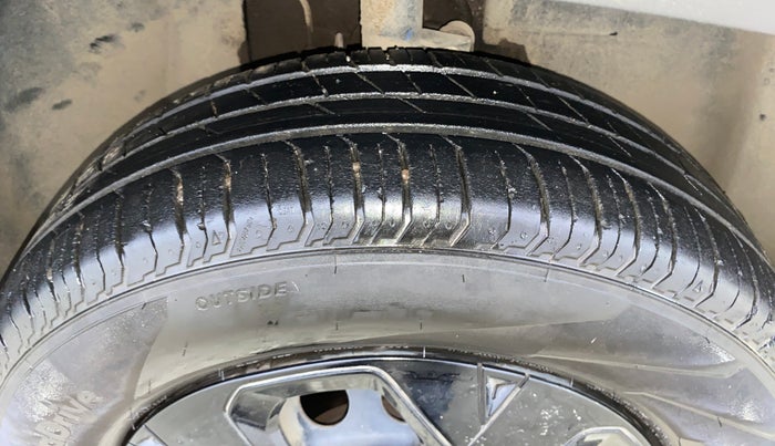 2023 Tata PUNCH ADVENTURE MT, Petrol, Manual, 18,545 km, Right Front Tyre Tread