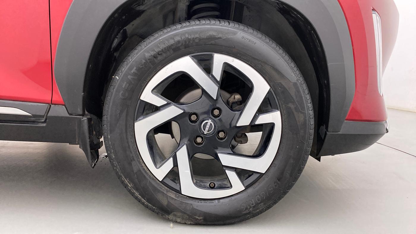 2021 Nissan MAGNITE XV TURBO CVT DUAL TONE, Petrol, Automatic, 25,870 km, Right Front Wheel