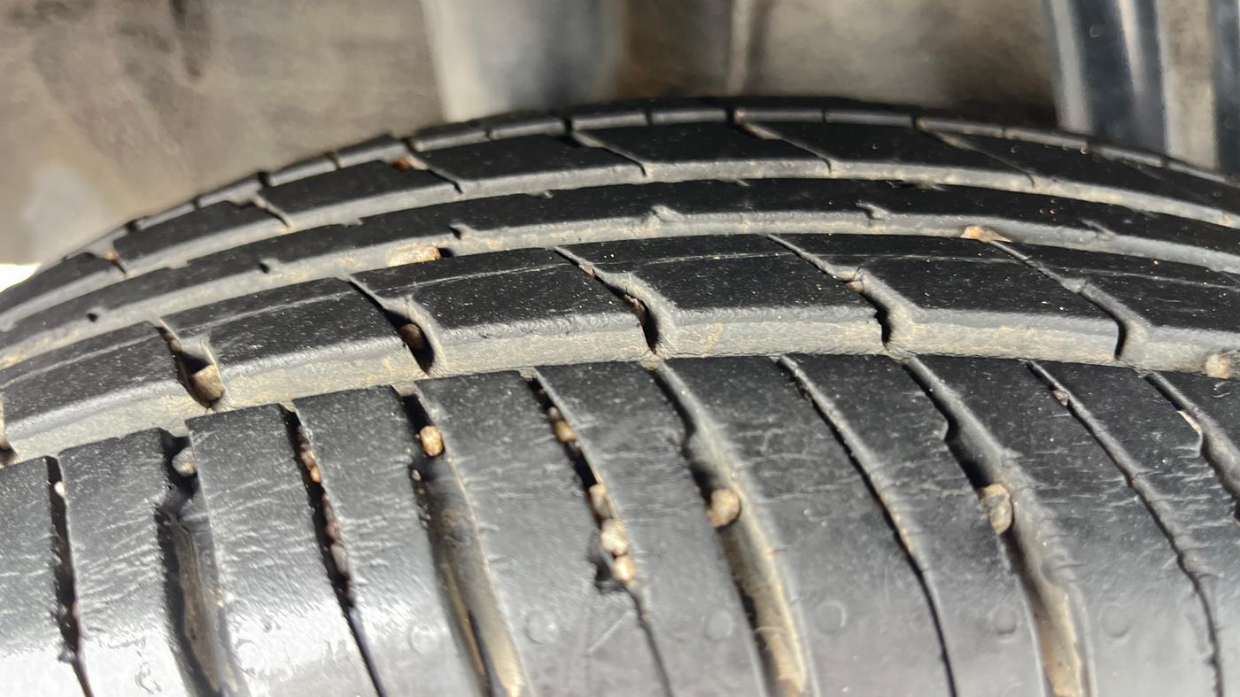2016 Renault Kwid RXL, Petrol, Manual, 60,374 km, Right Rear Tyre Tread