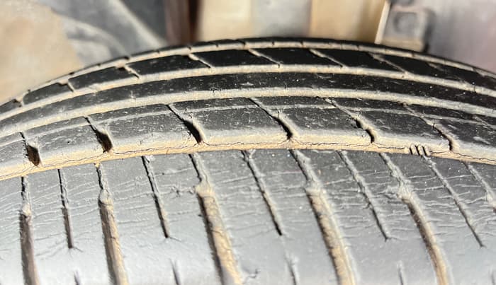 2016 Renault Kwid RXL, Petrol, Manual, 60,374 km, Right Front Tyre Tread