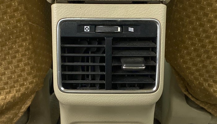 2016 Maruti Ciaz ZXI, Petrol, Manual, 38,182 km, Rear AC Vents