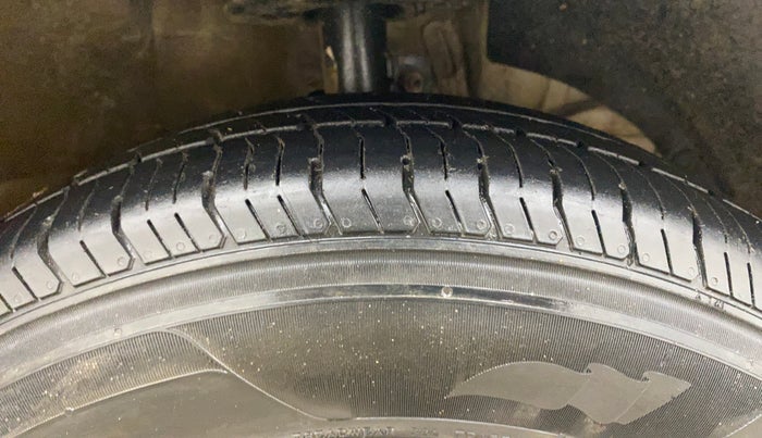 2019 Maruti Dzire VXI, Petrol, Manual, 89,319 km, Right Front Tyre Tread