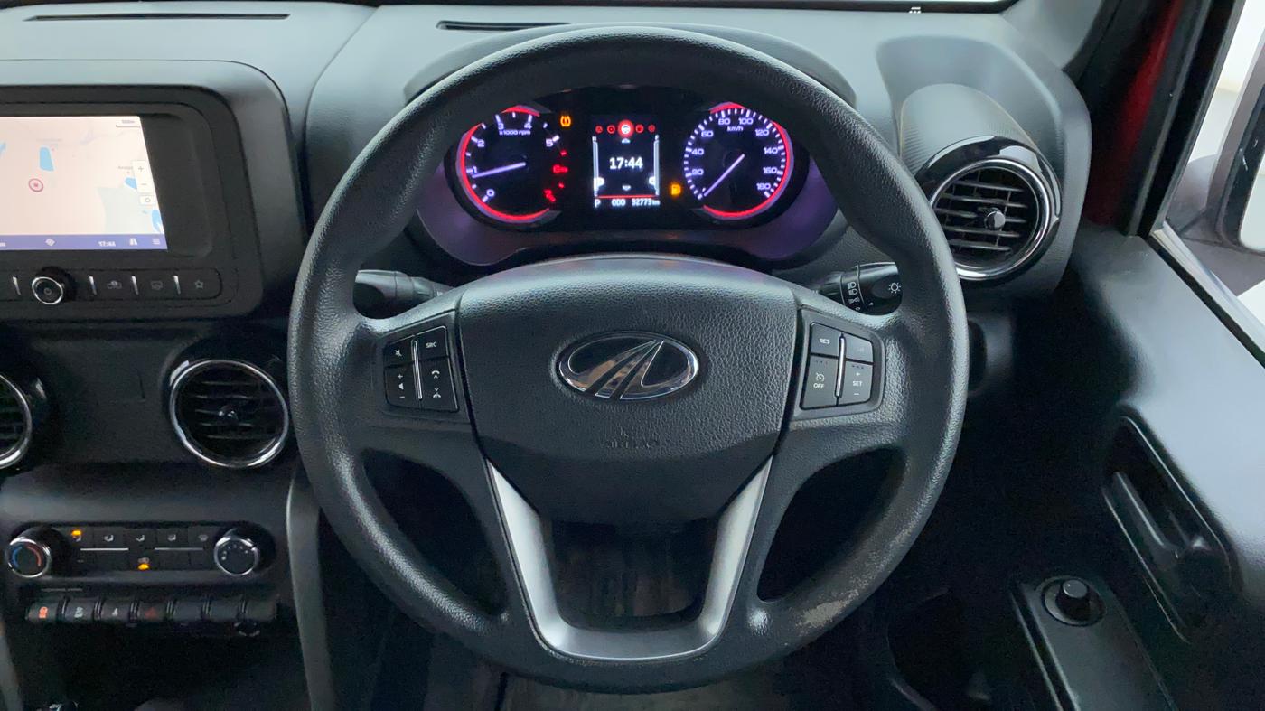 2021 Mahindra Thar LX  P 4WD AT CONVERTIBLE, Petrol, Automatic, 33,480 km, Steering Wheel Close Up