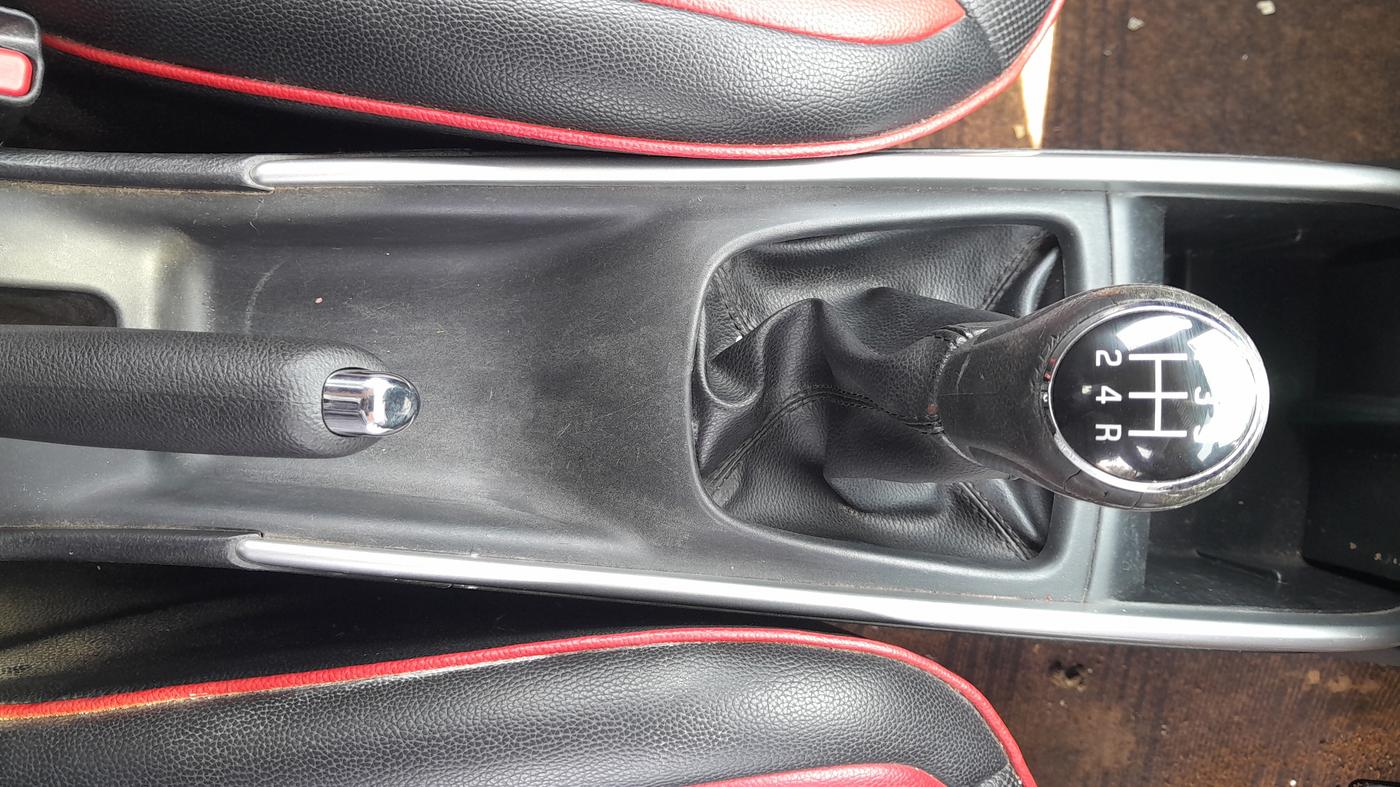 2017 Maruti Baleno DELTA PETROL 1.2, CNG, Manual, 81,522 km, Gear Lever